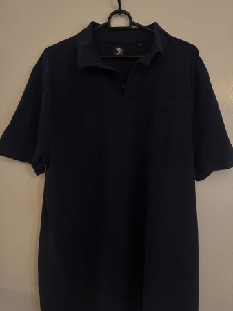 Dunkelblaues Poloshirt in XXL –