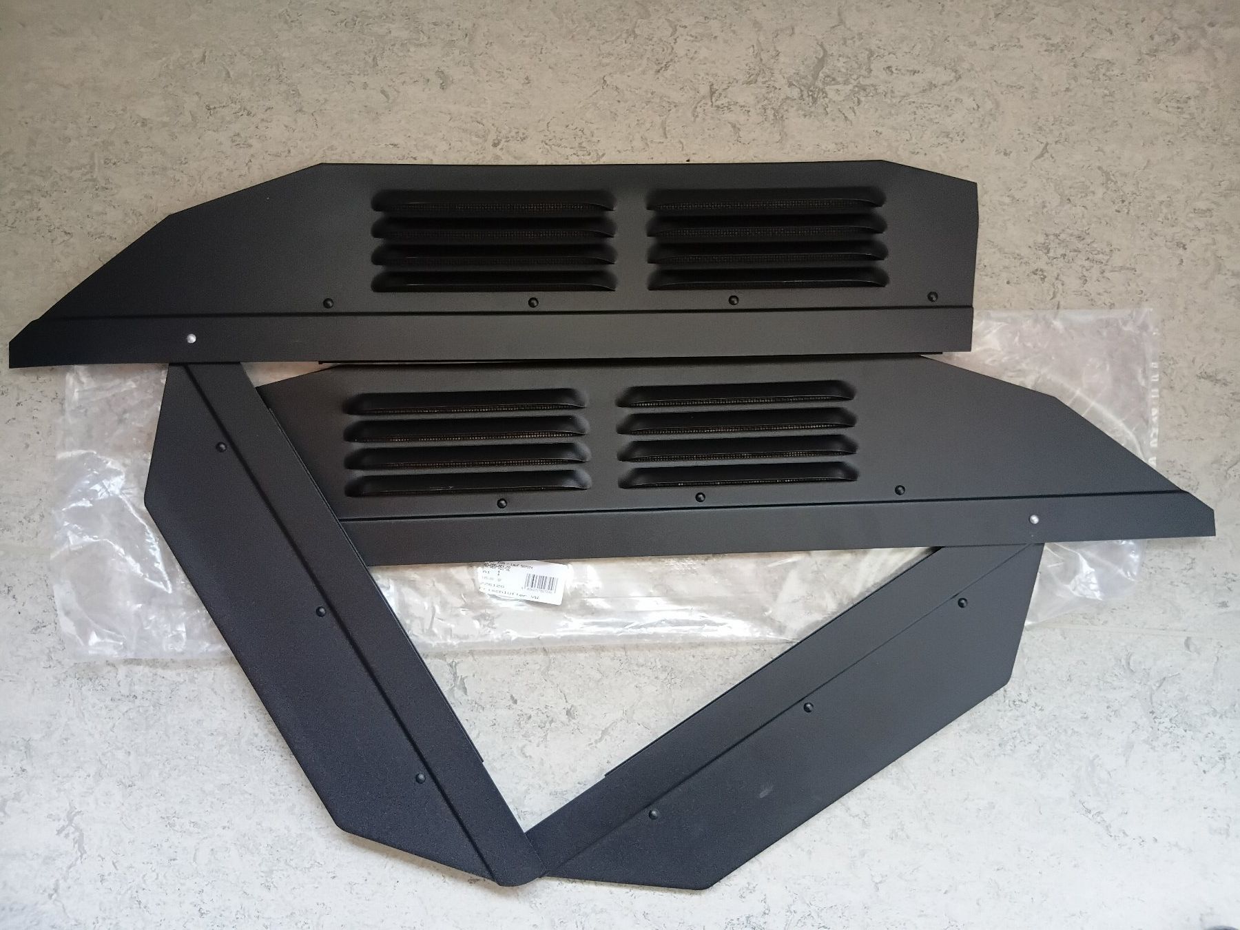 VW Tutti i ricambio: Frischluftgitter, VW T5 & T6 & T6.1, neu – Nuovo e nell'imballaggio originale da Igis venduto da bigile