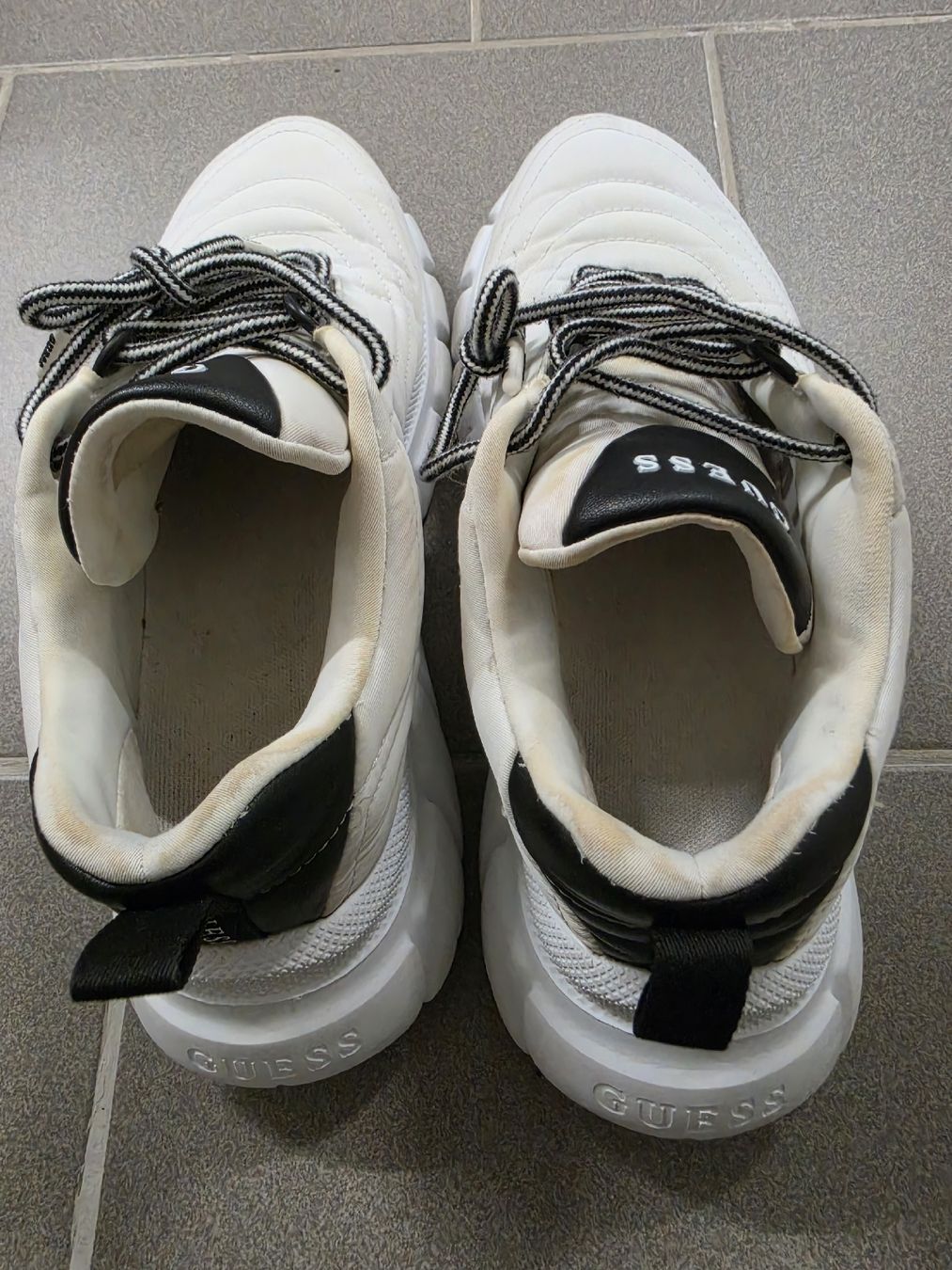Guess Damenschuhe: Guess Sneakers Gr. 38 – Gebraucht aus Würenlos von Nigginiggi 2