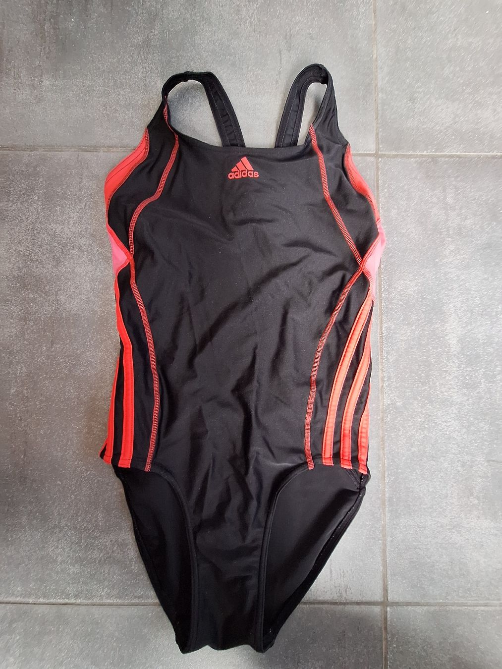 Adidas Costumi da bagno & Bikini: Badeanzug Adidas Grösse 34 – Usato da St.Gallen venduto da dajo0809
