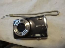 FUJIFLILM  FINEPIX F70 EXR DIGITAL KAMERA--NICHT LÄÜFT