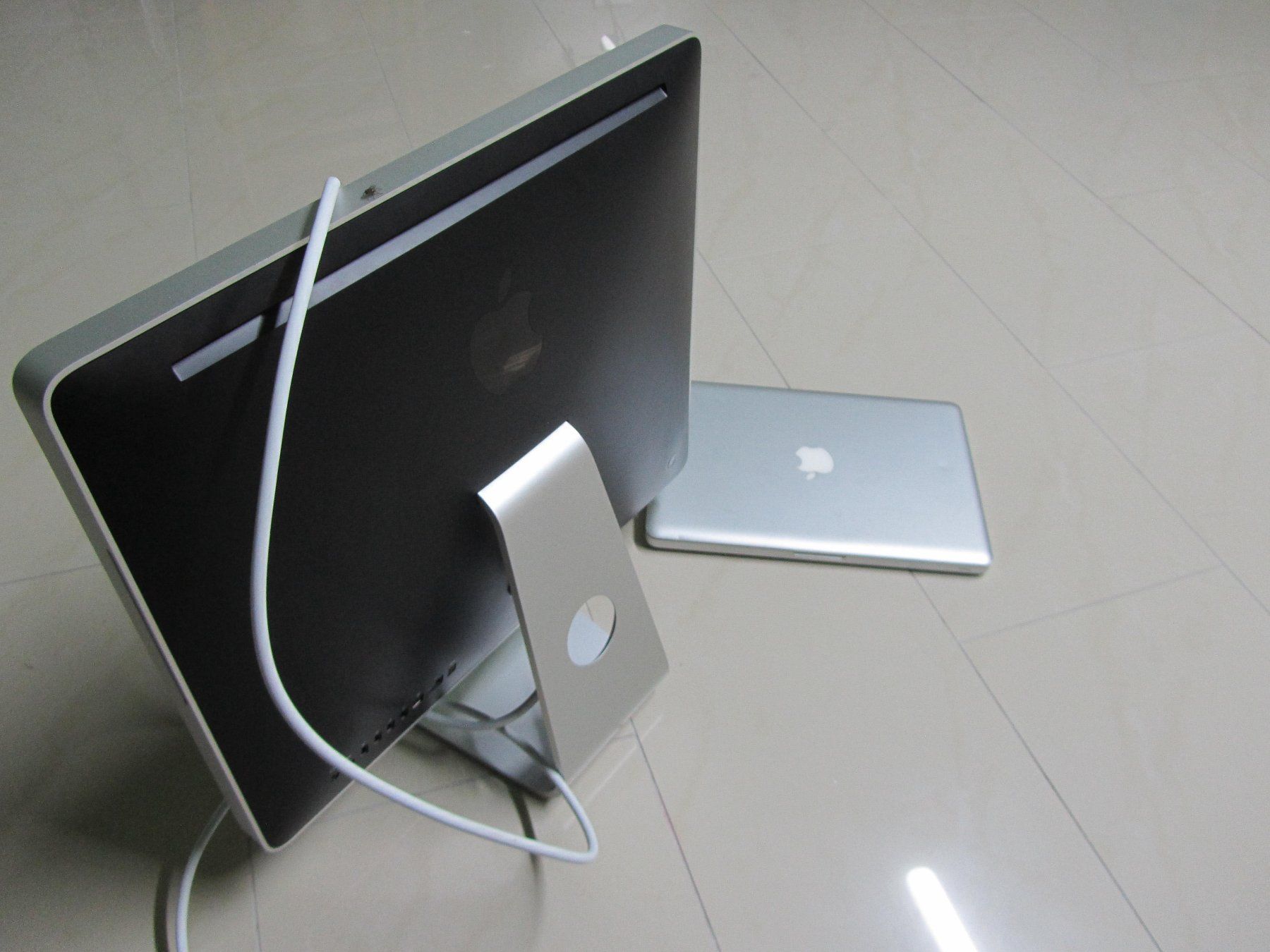 Apple PCs: Apple Macbook pro & Apple iMac – Defekt aus moosseedorf von RTN10 4