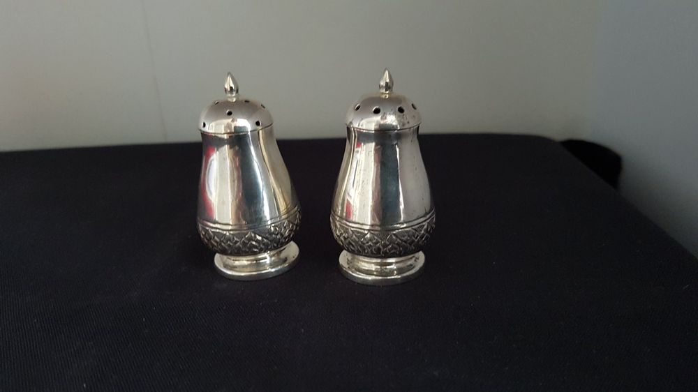 Corona Salz- Und Pfefferstreuer-Set Von The Tin Box Company – Silberne Dose Mit Halter, Offiziell Lizenziert