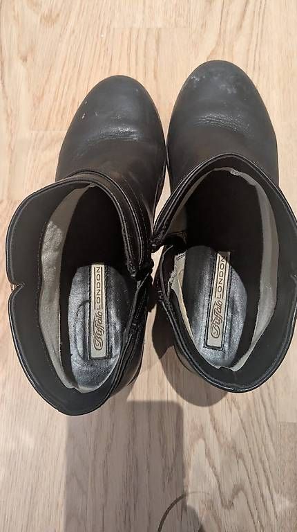 Chaussures femmes: Buffalo Boots, Grösse 38 – D'occasion à Zürich par nat_zjl8