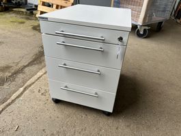 Rollcontainer 4 Schubladen, 1 Utensilienauszug, Zentr