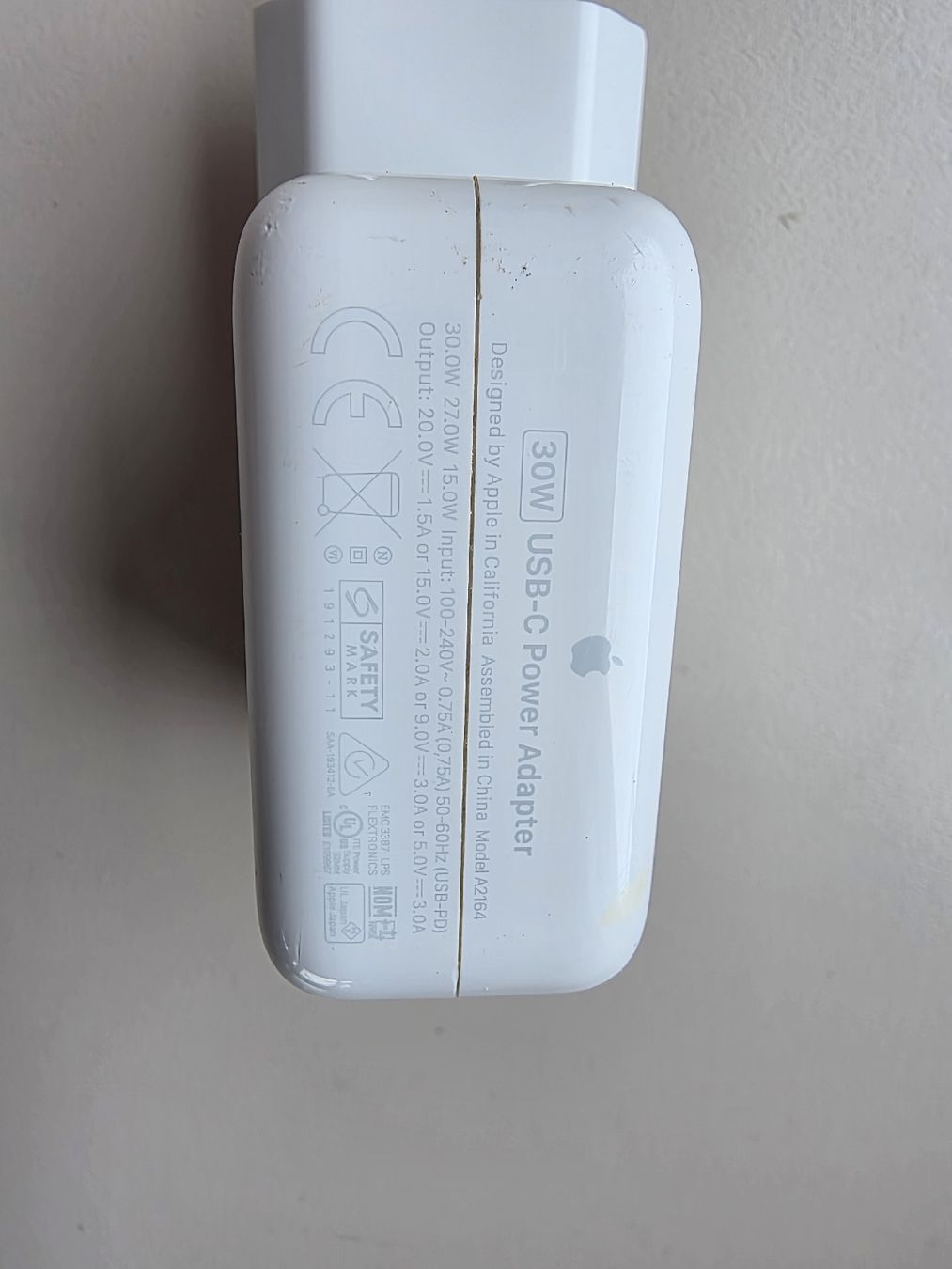 Apple Caricabatterie: Apple MacBook Air / iPhone / iPad Ladegerät – Usato da Biberist venduto da Volo28 1