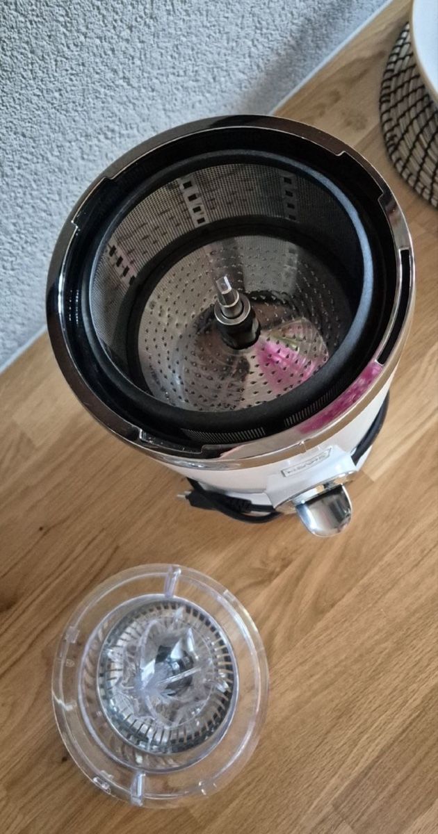 Novis Elettrodomestici da cucina: Novis Vita Juicer Entsafter – Usato da Kirchberg SG venduto da tika 1