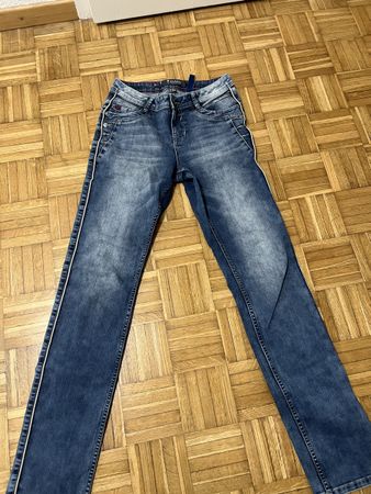 Multiblu Jeans, Gr. L/36, Top Zustand für den Frühling!