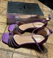 Chic Sandali viola di raso nuovi con strass, tg 40/40.5
