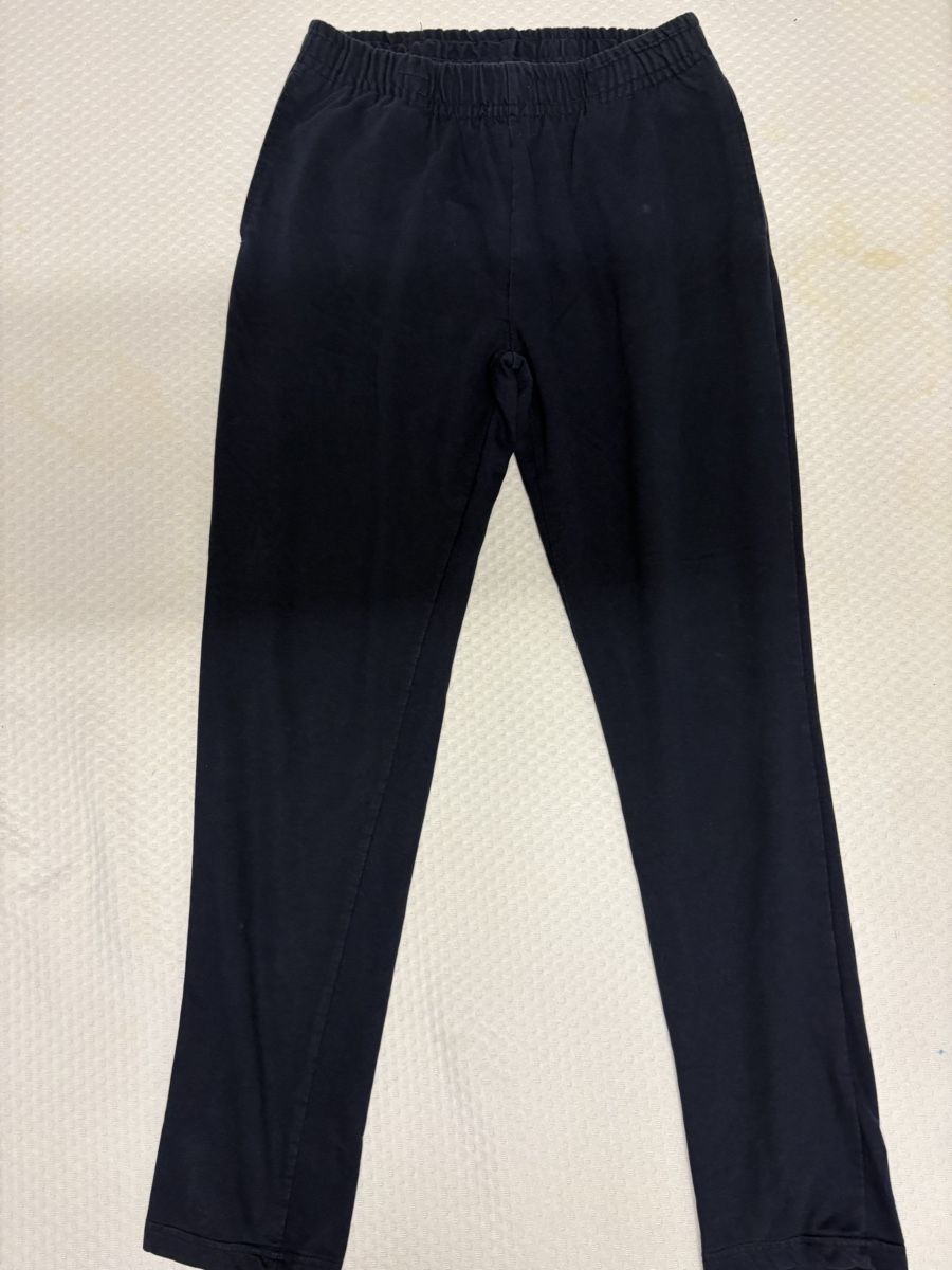 Pantalons: Herren Trainerhose,Gr.L/Dunkelblau – D'occasion à Winterthur par Nena222