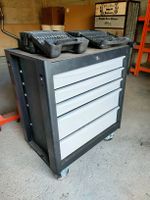 Werkzeugwagen mit Werkzeug guter Zustand