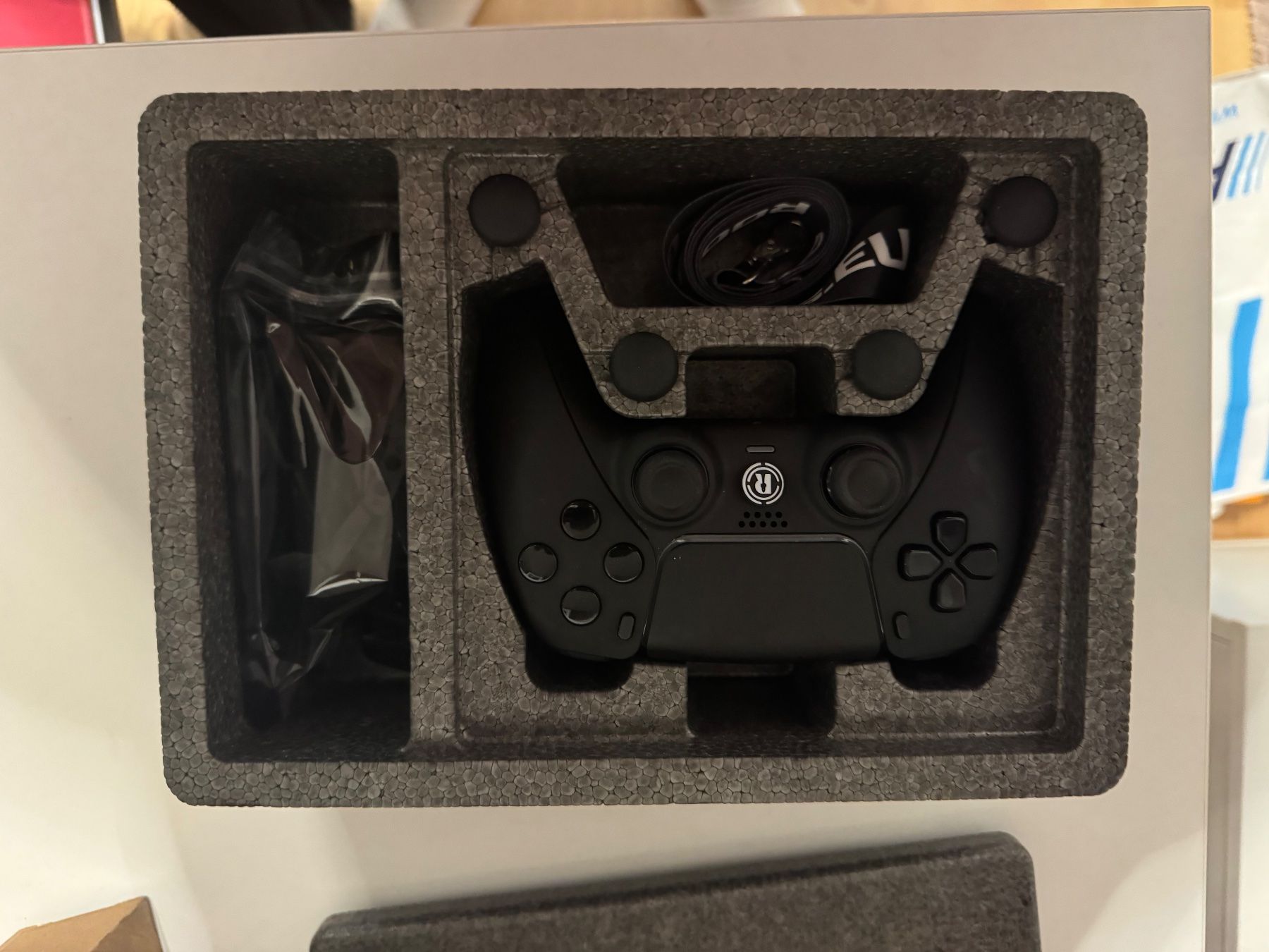 Rocket Games Controller: Rocket Games Force Pro – Nuovo (secondo la descrizione) da Niederbuchsiten venduto da ale_n6jk