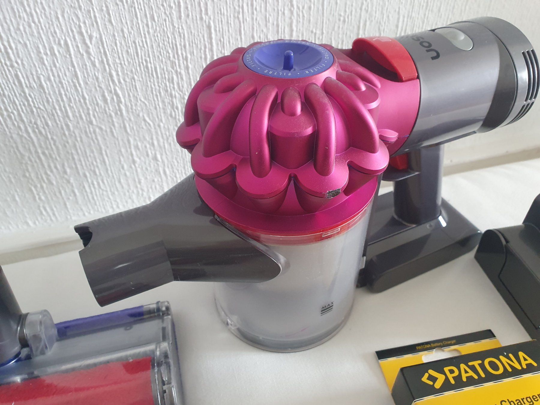 Dyson Aspirapolveri & Accessori: Dyson V7 fluffy, spécialisé pour les sols durs – Usato da Lausanne venduto da Af2016 2