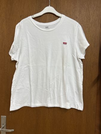 Weisses Levi's T-Shirt Gr.M mit kleinem Logo – Sommer!
