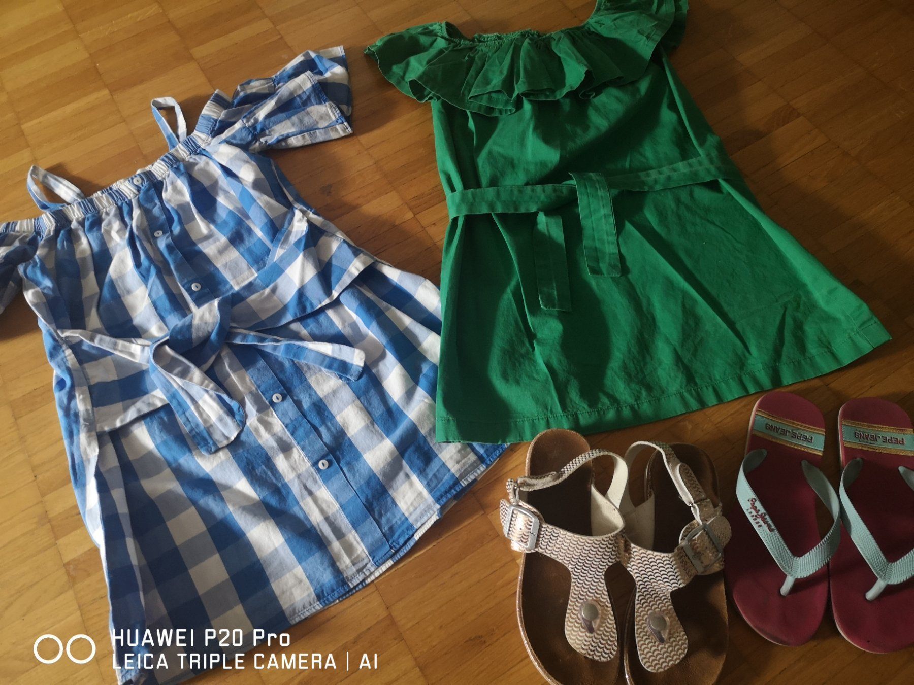 Lotti & Set di vestiti: Kleider set in gr 134 – Usato da Arbon venduto da karolina_frank