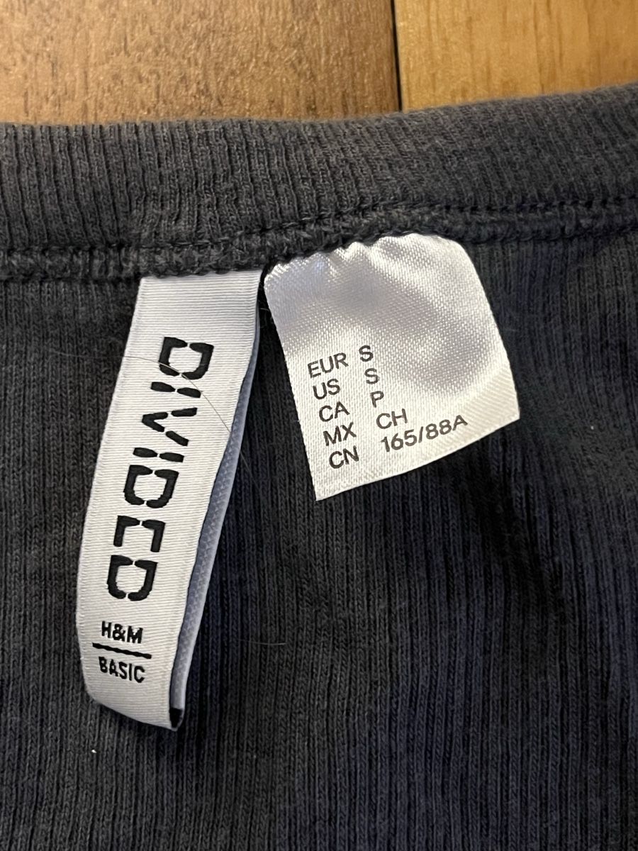 Top: 3er Set graue Tops Gr.XS – Usato da Oberwil-Lieli venduto da 2carin 5