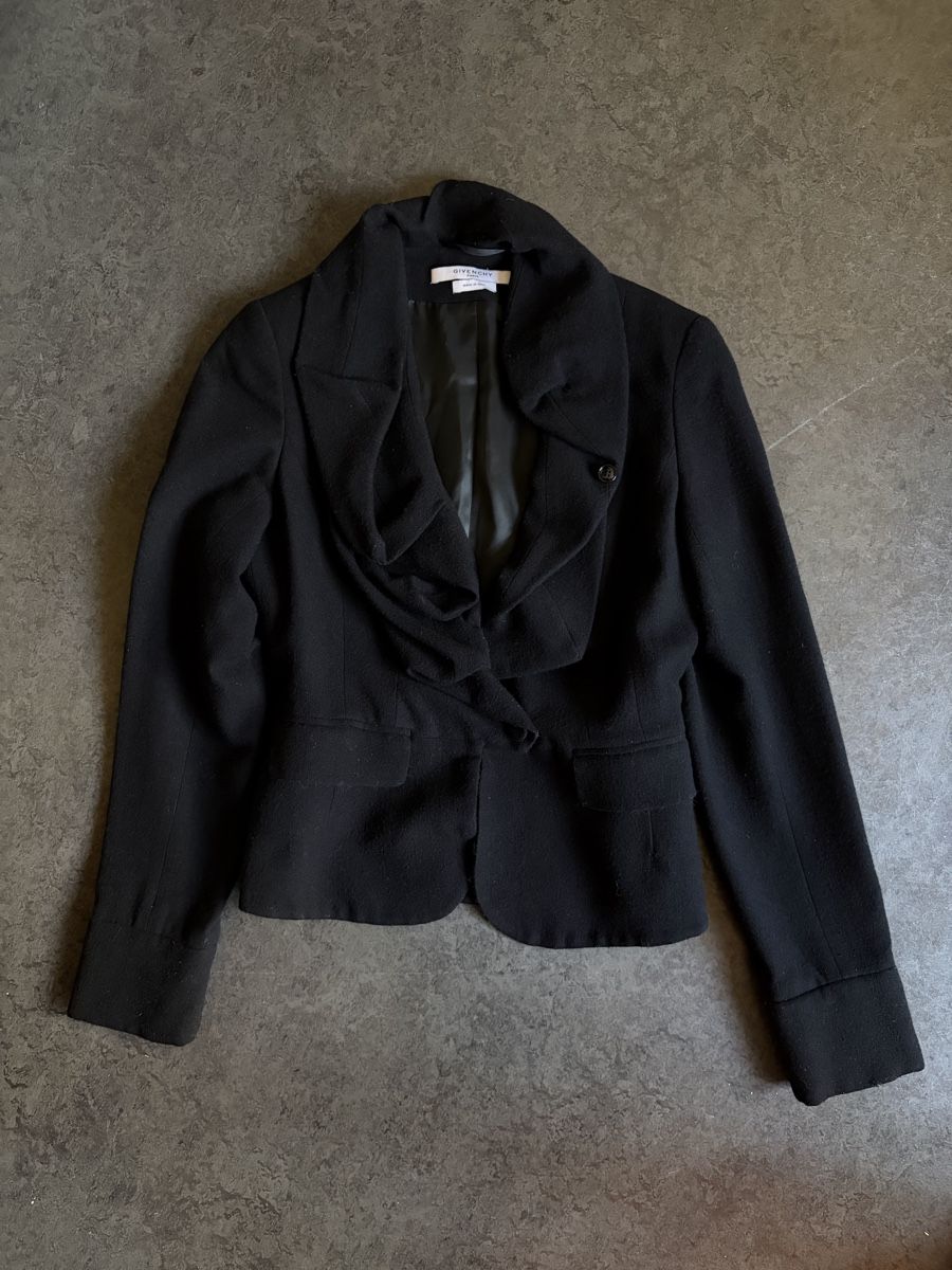 Givenchy Giacche: Blazer Givenchy mit Volant Grösse 38 – Usato da Zürich venduto da megastored 1