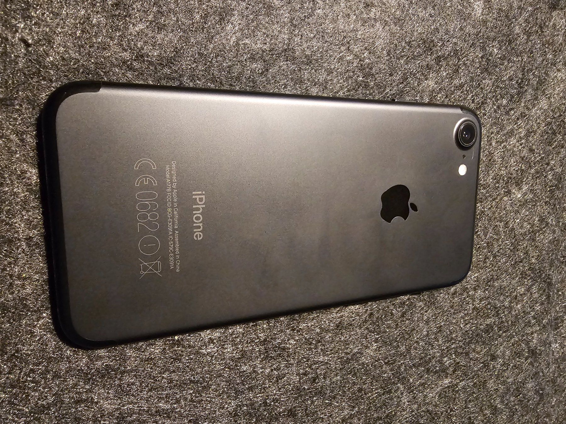 Apple Telefoni cellulari / Smartphones: Apple iPhone 7, 32 GB - Vintage! – Difettoso da Zweidlen venduto da RepToGo 2