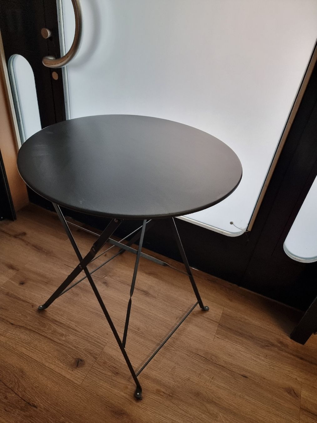 Tavoli: Rundklapptisch Metall mit Marmorplatte – Usato da Hettlingen venduto da osm_t6zs 1