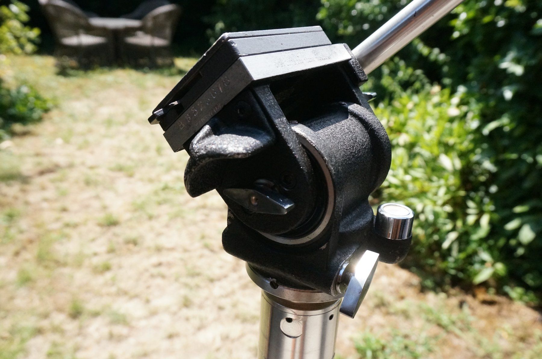 Treppiedi & Teste: Quickset Tripod 4-73010-7 mit Universal Fluid Head Australia – Usato da Spreitenbach venduto da Salesmanship 6