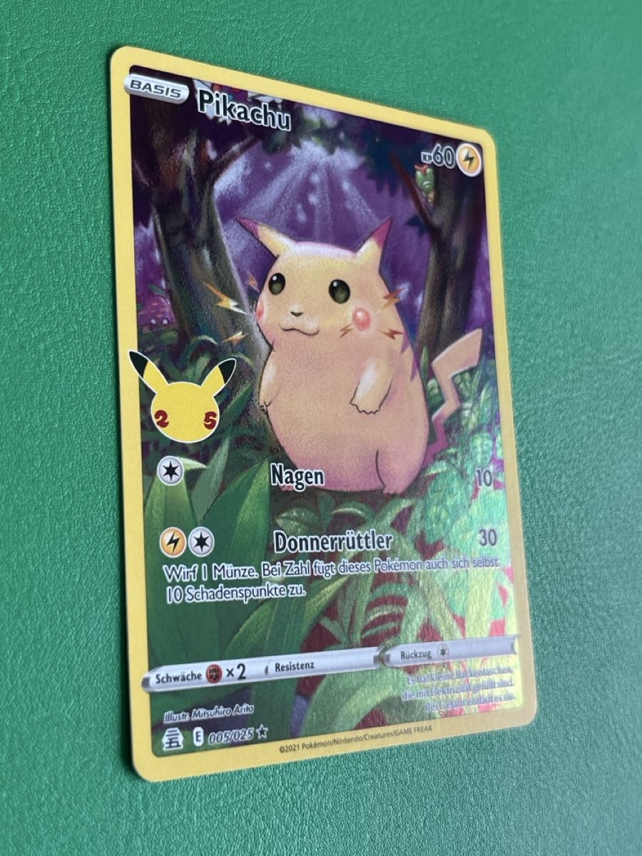 Pokémon Cartes à collectionner: Pokemon Celebrations Pikachu CEL 005 DE – Neuf (Voir description) à Lommiswil par diti_89 2