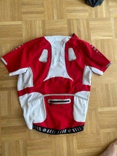 Canottiere & Pantaloni: Rennrad Trikos – Usato da Birsfelden venduto da edw_2mjn 3