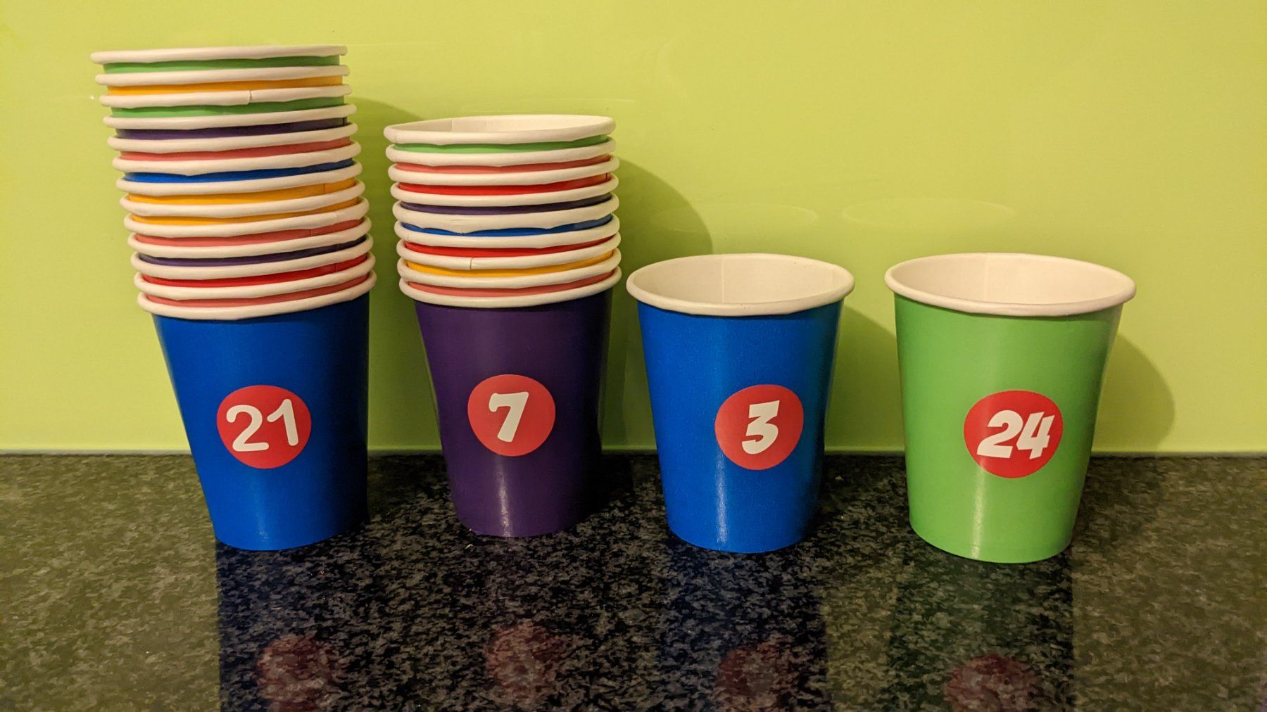 Calendari: Adventskalender Becher nummeriert – Nuovo (secondo la descrizione) da Sutz venduto da Rawypp