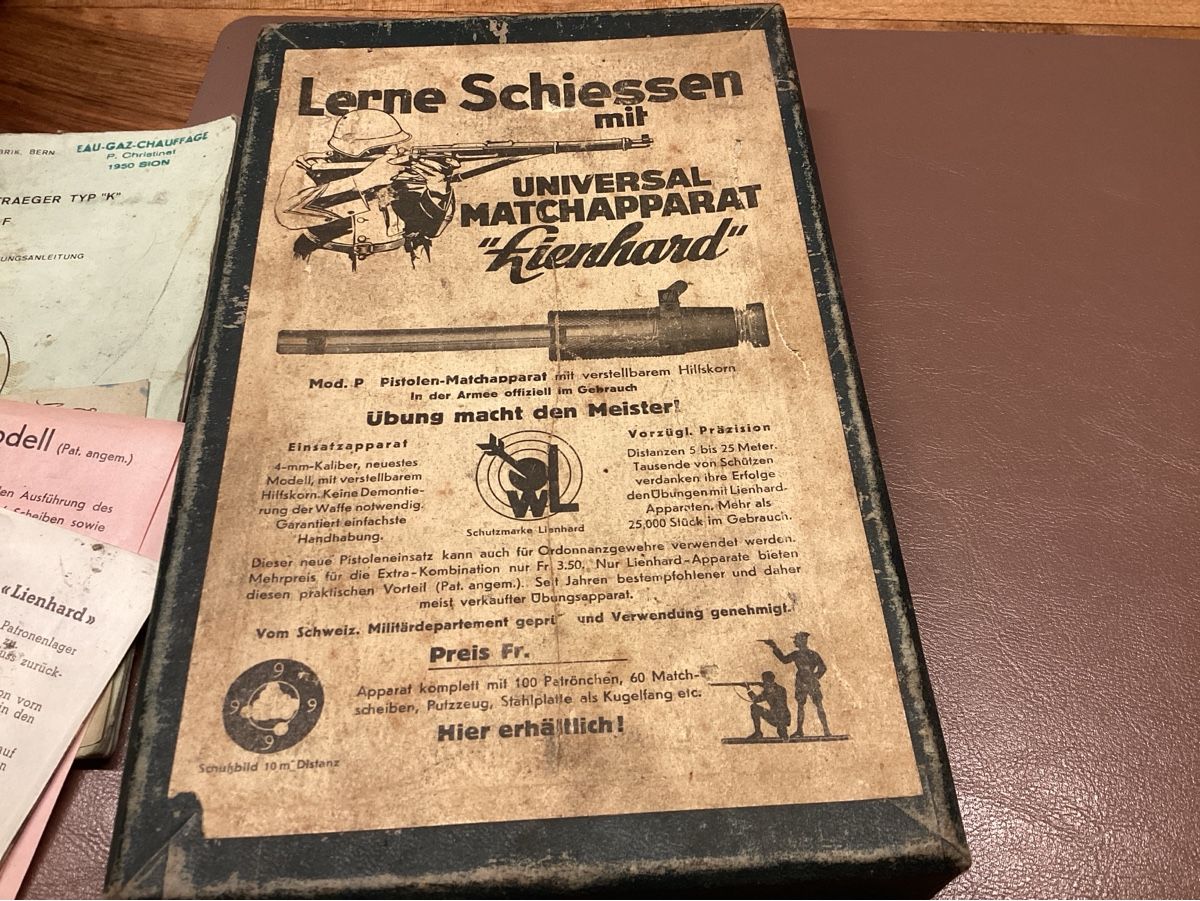 Schweizer Armee Stichwaffen: Militaria Lienhard comme photos – Gebraucht aus Luc (Ayent) von Rebouille