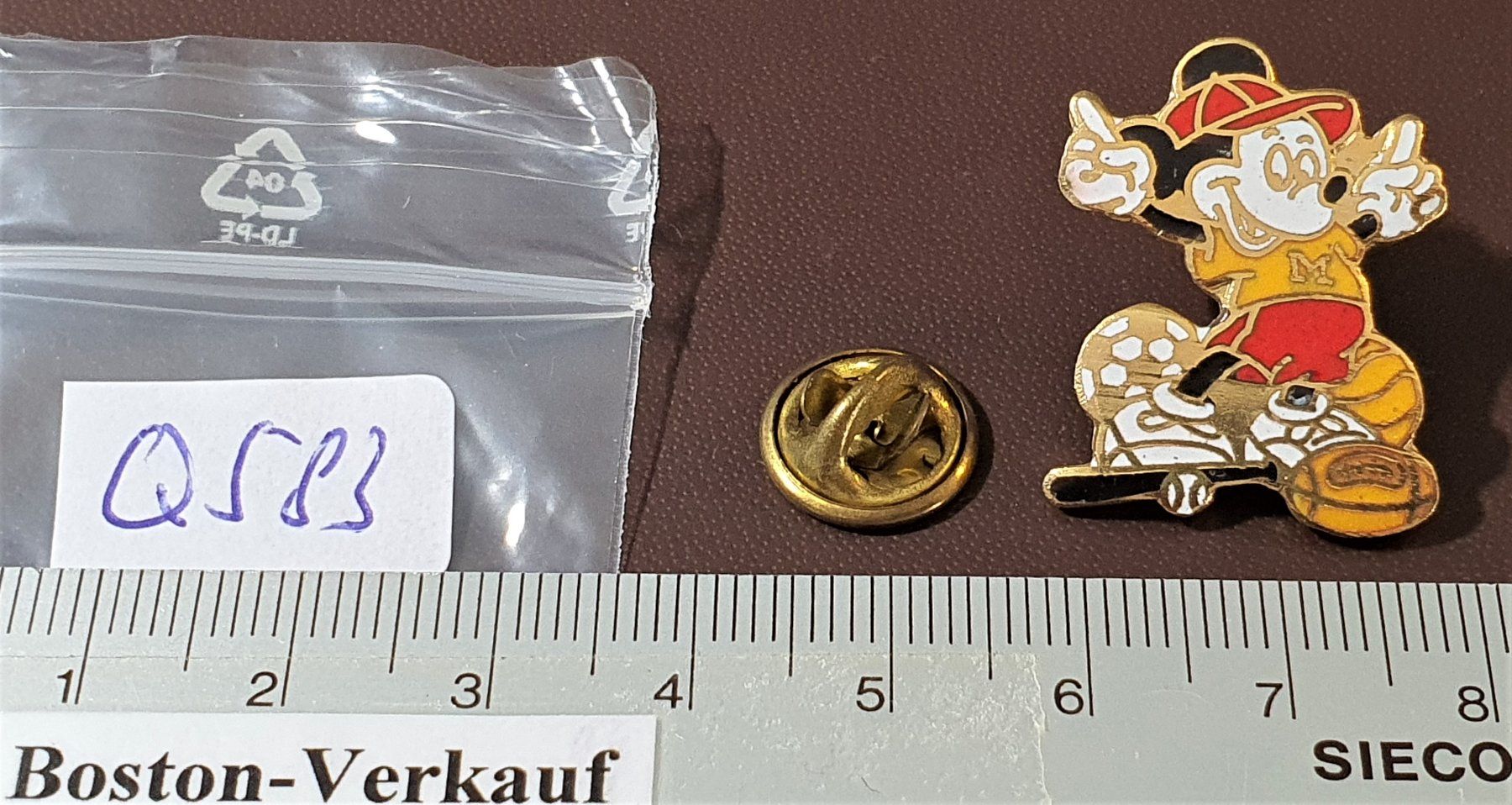Disney Placchette & Badge: Q583 - Pin Walt Disney - Mickey Mouse – Usato da Reinach BL venduto da Boston-Verkauf 1