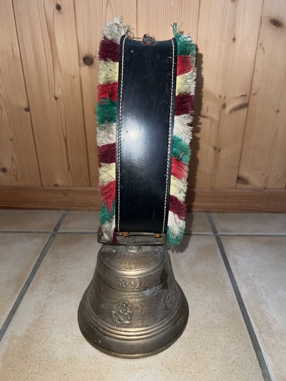 Campanacci mucche: Traditionelle Kuhglocke, Schelle, Glocke – Usato da Chur venduto da cnu_8fur 1