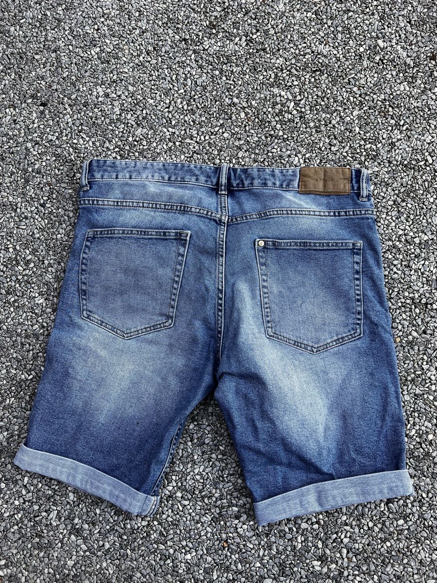 Pantaloni: Jeans Shorts – Usato da Münchenbuchsee venduto da wurzel123 1