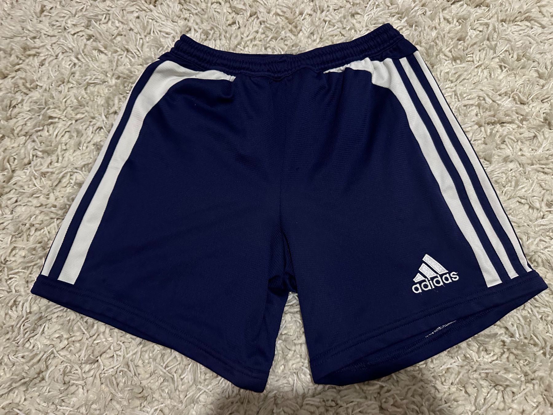 Adidas Pantaloni: Adidas Shorts Gr.164 – Usato da Bern venduto da BrandVilla