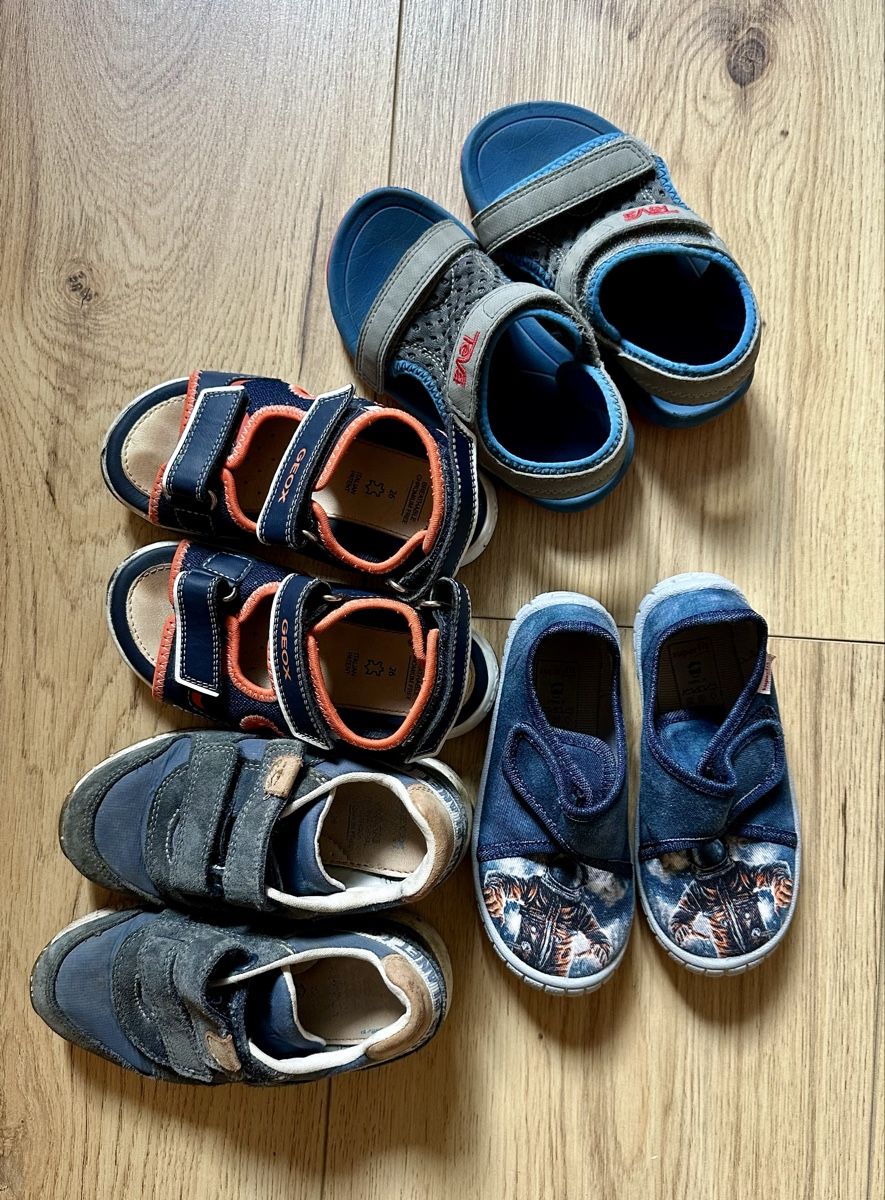 Scarpe per ragazzi: Kinder Schuhe Gr. 25-26 – Usato da Zürich venduto da Lena.17
