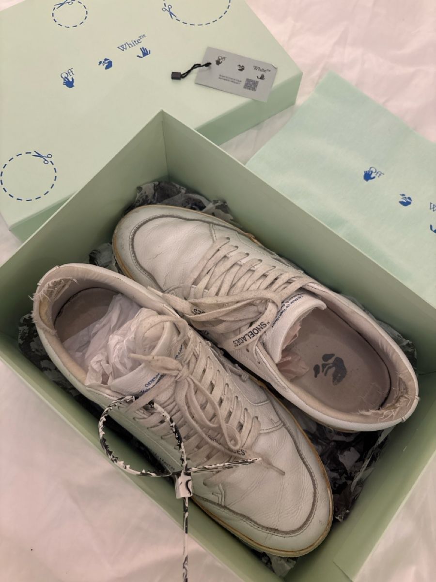 Off-White Scarpe da uomo: Off-White white trainers, size 44. Great Price! – Usato da Meilen venduto da Jazzey_Official 2
