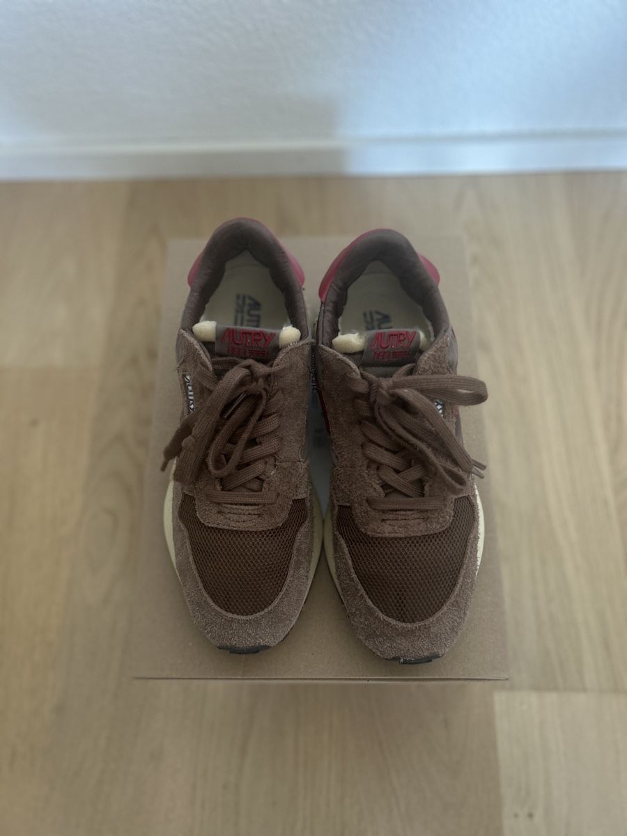 Autry Damenschuhe: Autry Reelwind Sneakers  – Gebraucht aus Uitikon Waldegg von any_6lcf 6