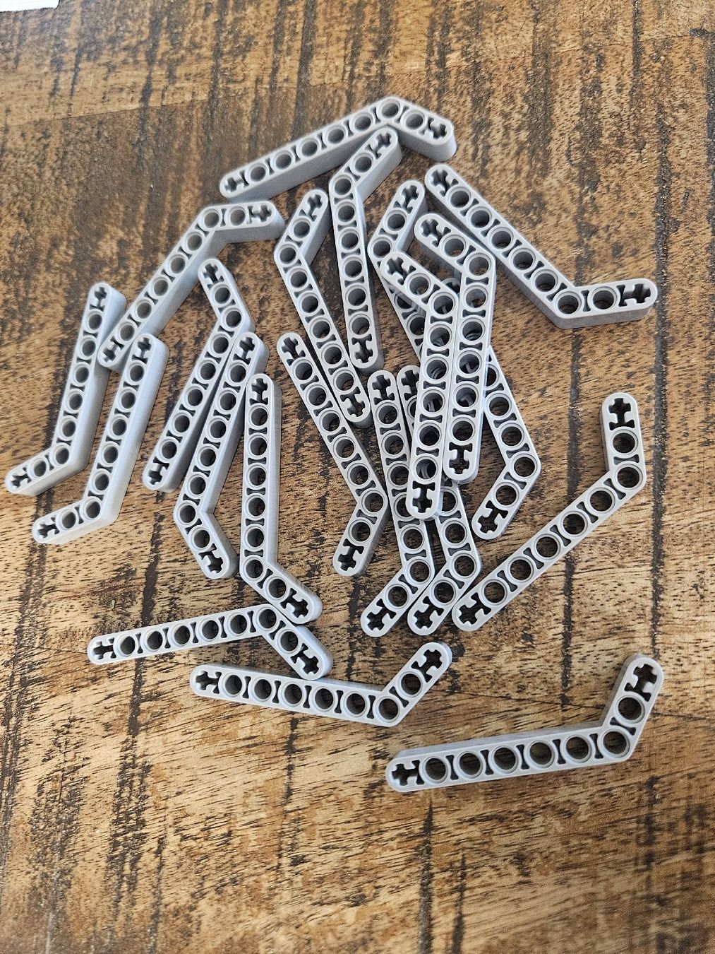 Lego Baukästen: lego 32271 lot de 20 pièces Light Bluish Gray Technic, – Gebraucht aus Confignon von Ecrofigs 1