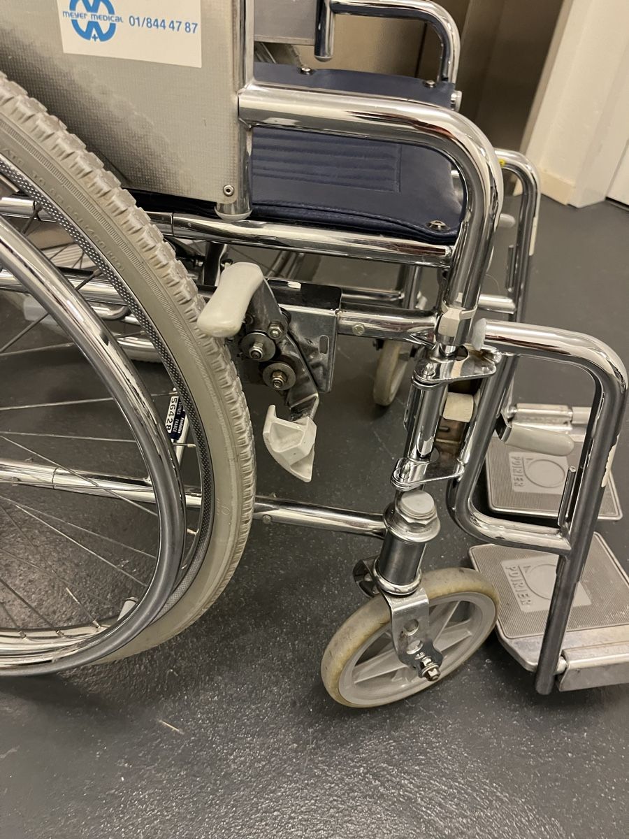 Rollstühle: Rollstuhl Faltbar gebraucht – Gebraucht aus Rüti ZH von Walti0 2