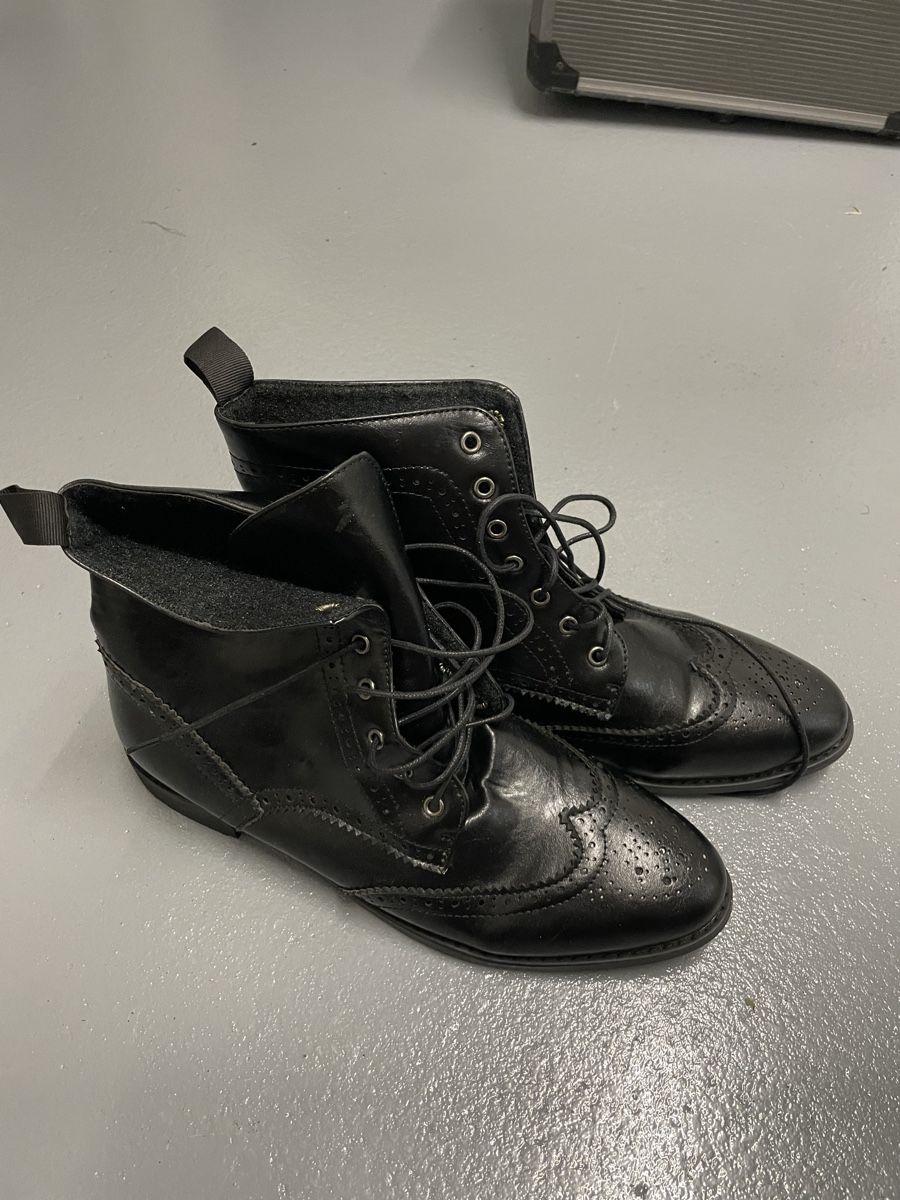 Scarpe da uomo: Schwarze Lederschuhe, Grösse 43 – Nuovo (secondo la descrizione) da Niederglatt ZH venduto da ctulimp