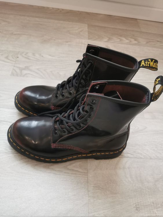 dunkelblaue dr martens