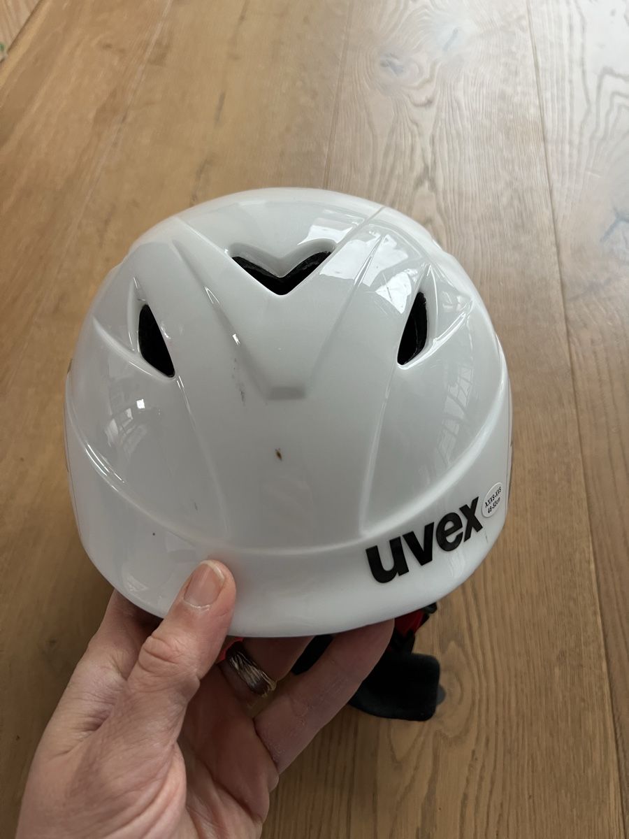 Uvex Caschi: Kinderskihelm Uvex – Usato da Schwarzenburg venduto da SchoggoLoggo 1