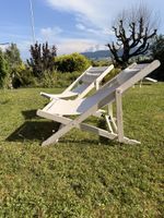 2 Sonnenstühle weiss Holz mit Kissen für den Garten