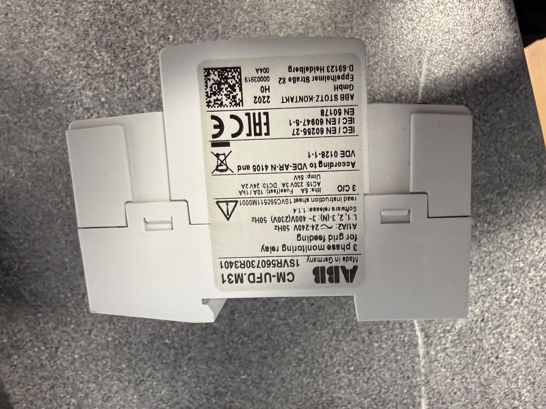 ABB Componenti elettronici: ABB CM-UFD.M31 – Usato da Grosshöchstetten venduto da Dbiber 1