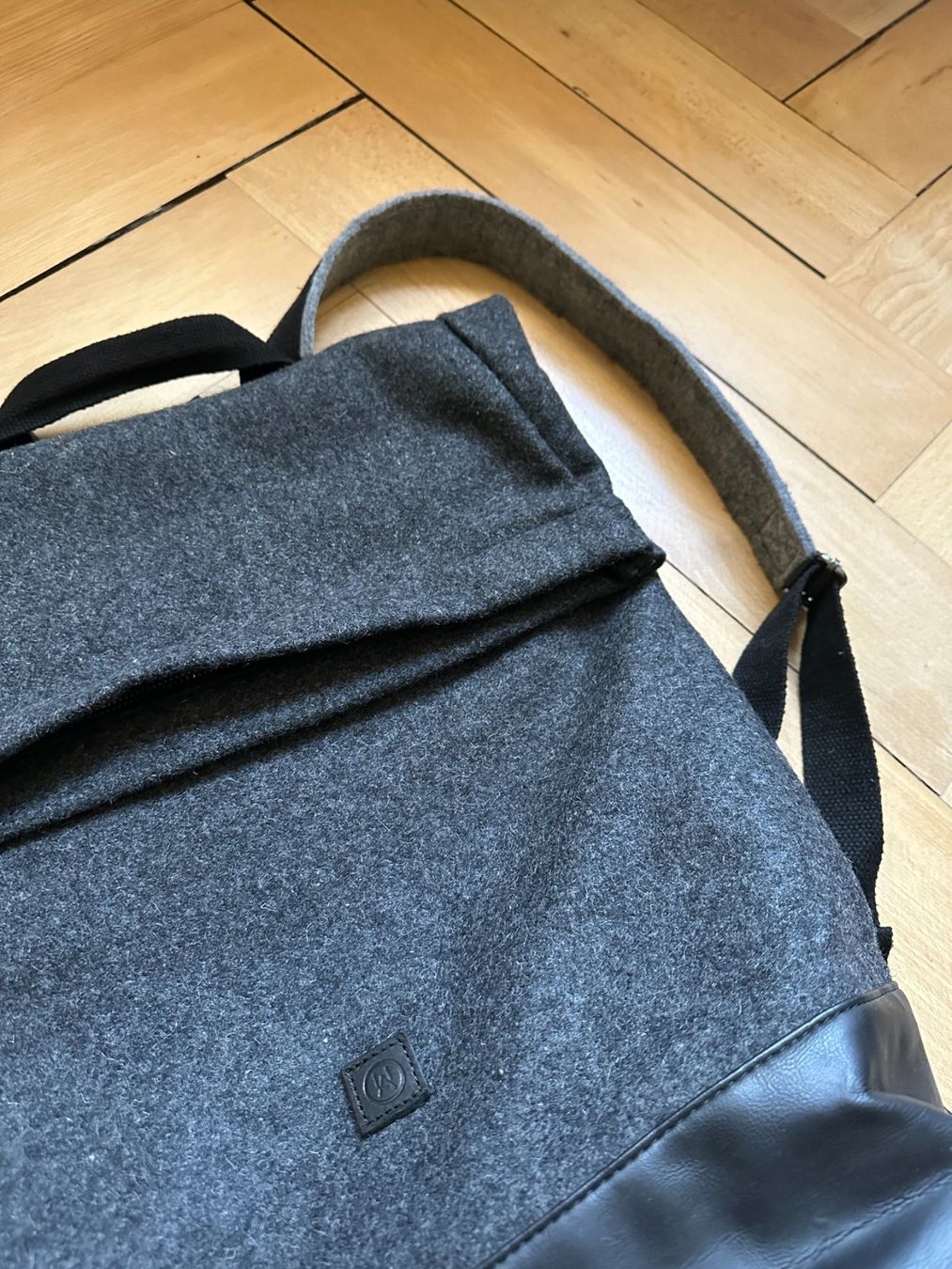 Zaini: UCON ACROBATICS - Rucksack dunkelgrau aus Wolle – Usato da Zürich venduto da Diazaio 1