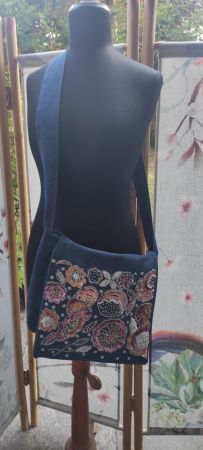 Große Jeans-Umhängetasche