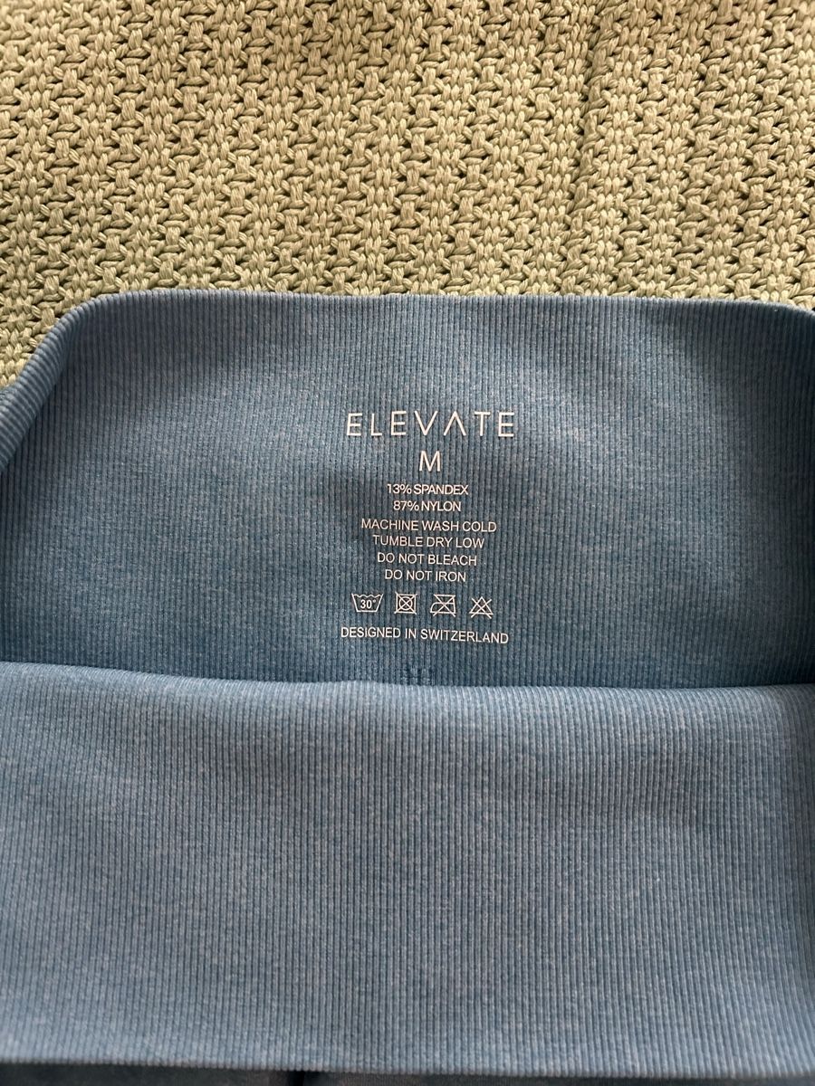 Leggings: Leggings Elevate blau Grösse M guter Zustand – Gebraucht aus Zürich von LeaMilj 2