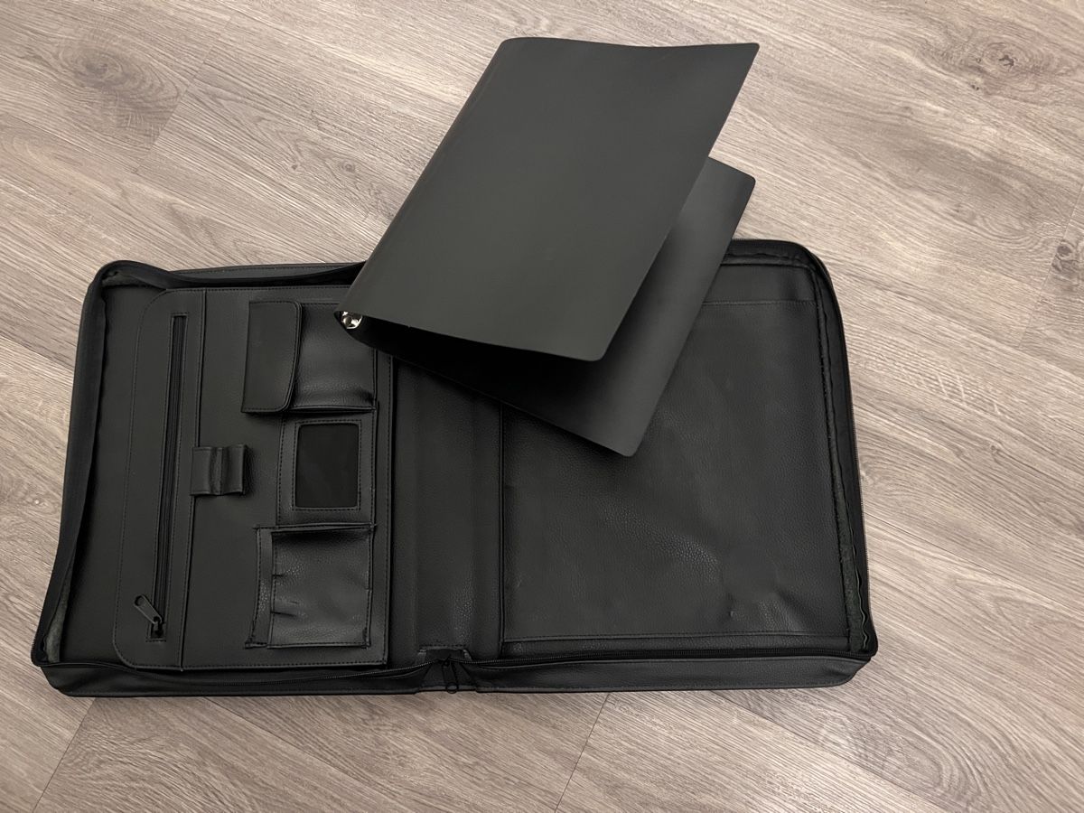 Valigie & Borse: Schwarze Leder Aktentasche, Collegemappe, Ringbuchmappe – Usato da Rothenburg venduto da Calabasas99 2