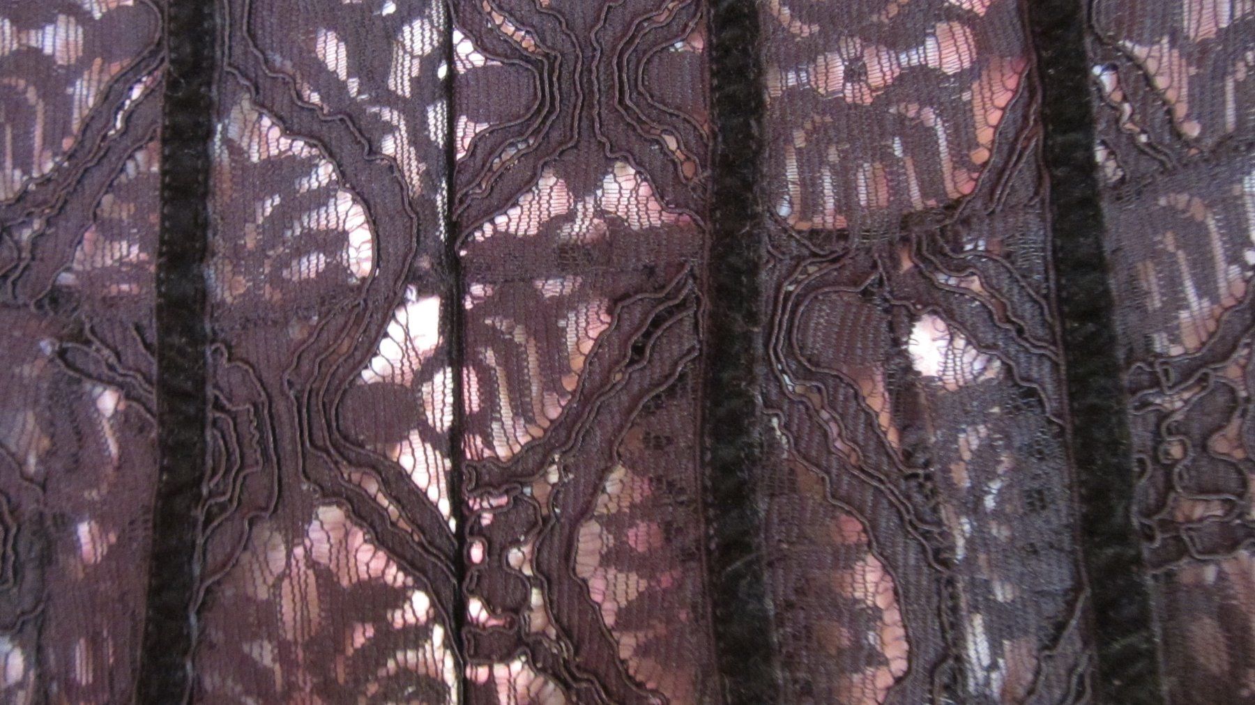 Kleider: Robe noire avec dessous rose poudré 40 – Gebraucht aus Oberried FR von berg04 3