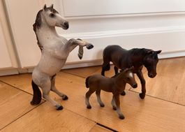 Schleich Pferde Familie