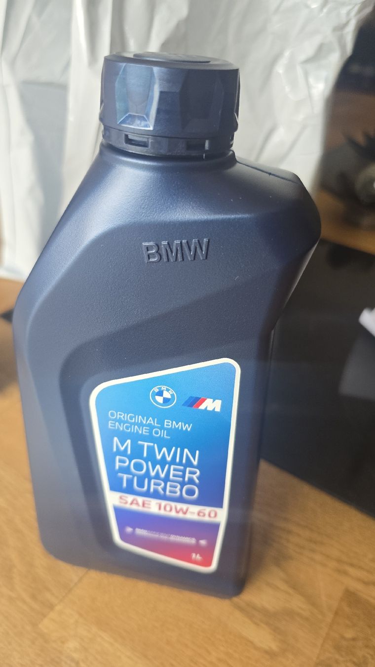 BMW Öl und Additive: Original BMW Motoröl – Neu und originalverpackt aus Bern von LaFosca
