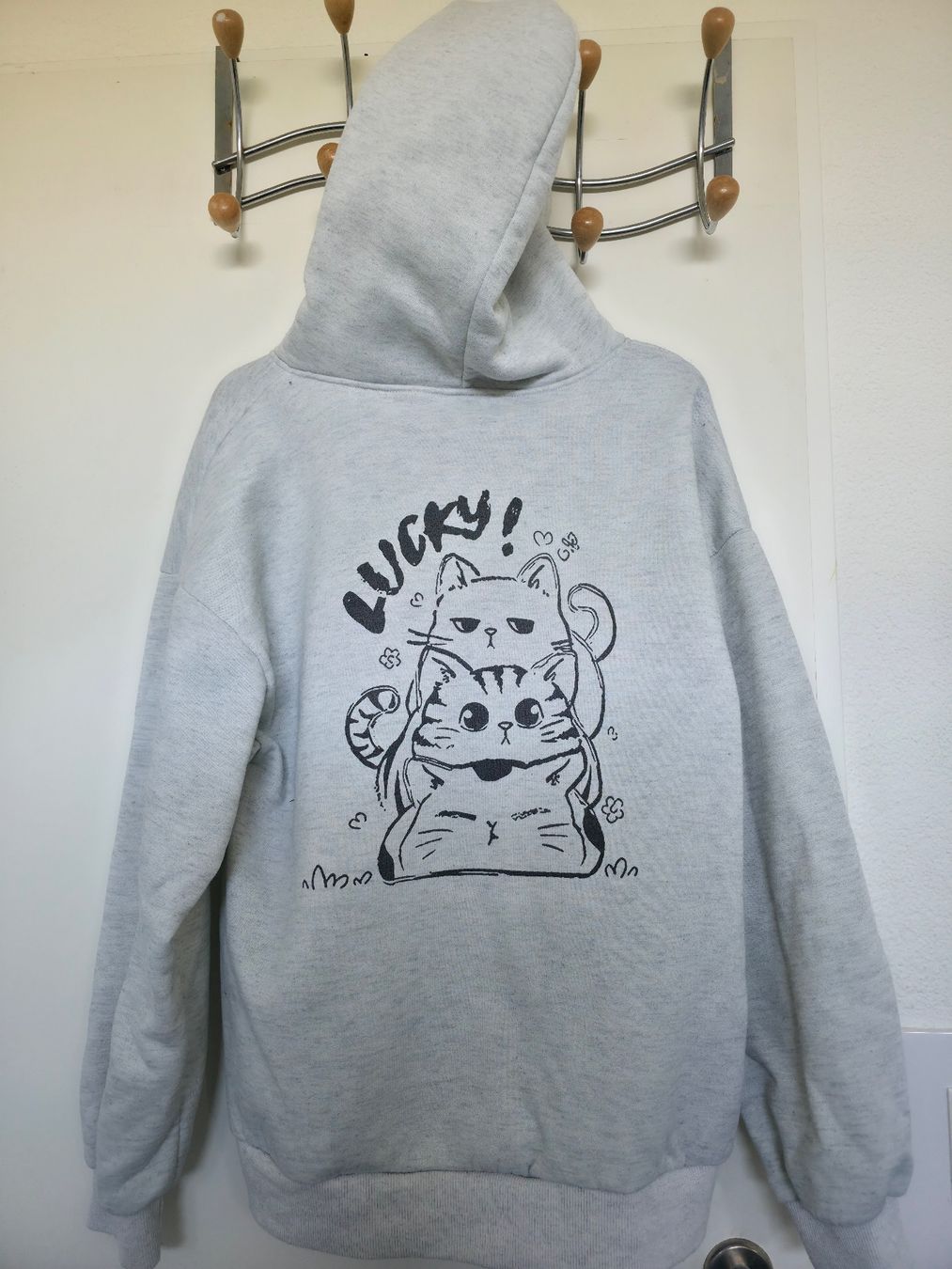 Maglioni & Felpe: Cute Cats Graphic Hoodie – Usato da Hombrechtikon venduto da moonwaterqueen 1